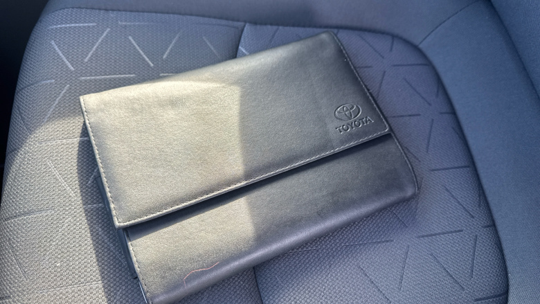 Toyota RAV4 2.5 VVT-i Hybrid Design 5dr CVT 2WD Hybrid Estate